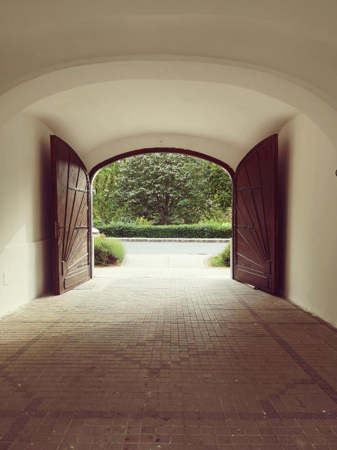 Korona Szálló Sárvár Exterior foto